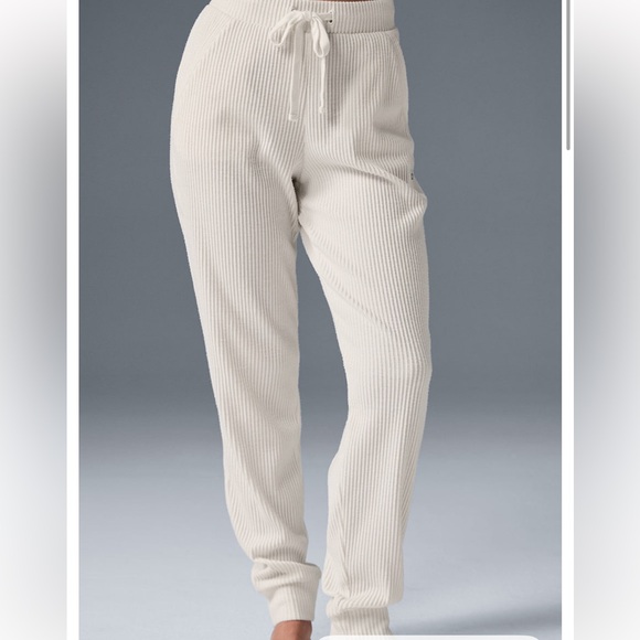 ALO Yoga Ivory Muse Set : Hoodie & Sweatpants Small NWT - Picture 11 of 12